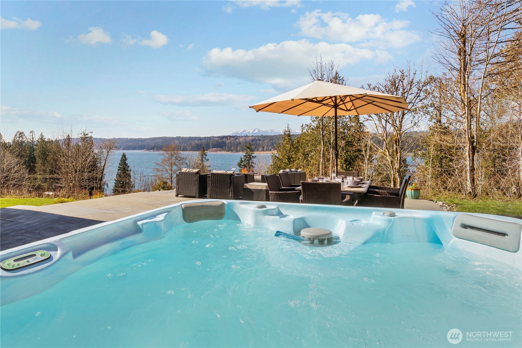 31 E Cove View Drive , Belfair, WA 98528-9508