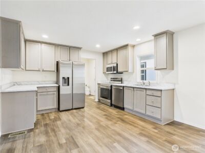 401 2nd Street SW, Rock Island, WA 98850 - Photo 4