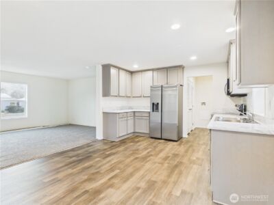 401 2nd Street SW, Rock Island, WA 98850 - Photo 5