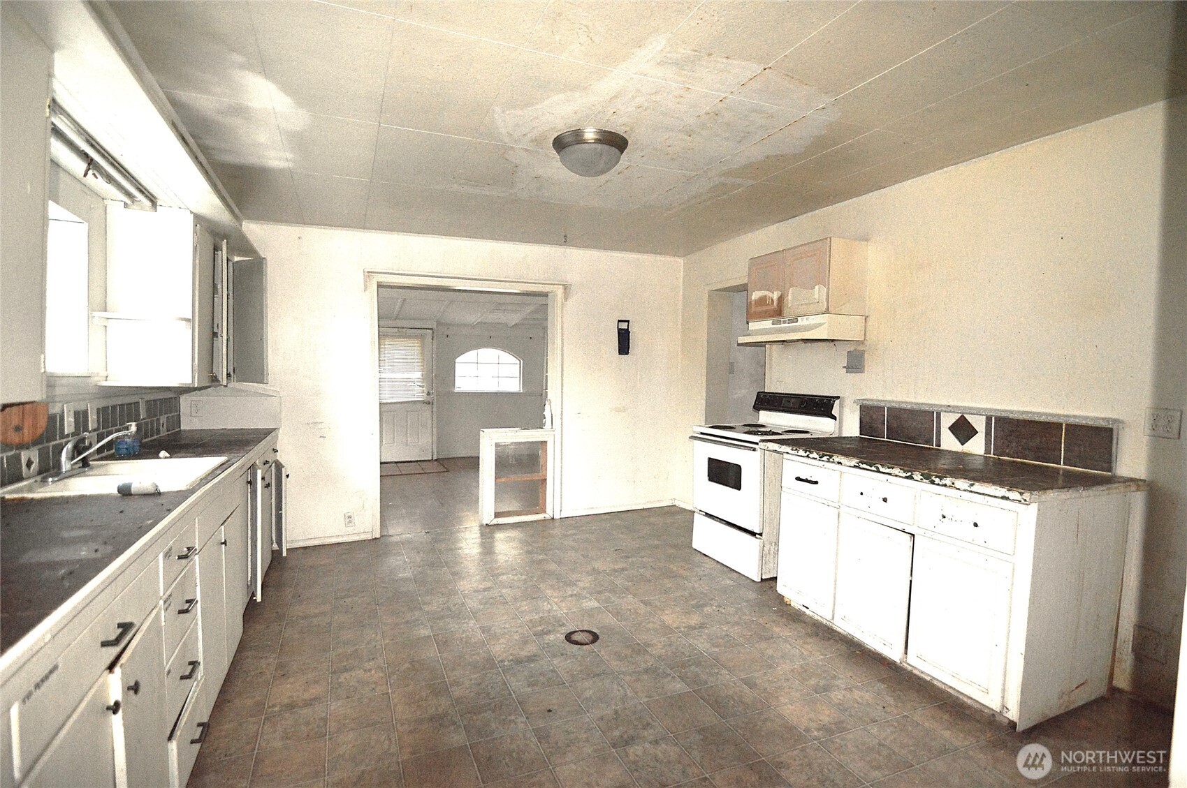 317 W King Street , Aberdeen, WA 98520