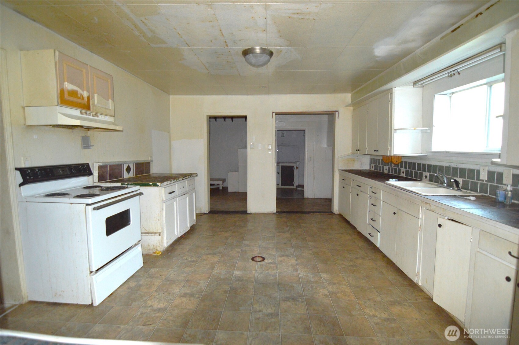 317 W King Street , Aberdeen, WA 98520