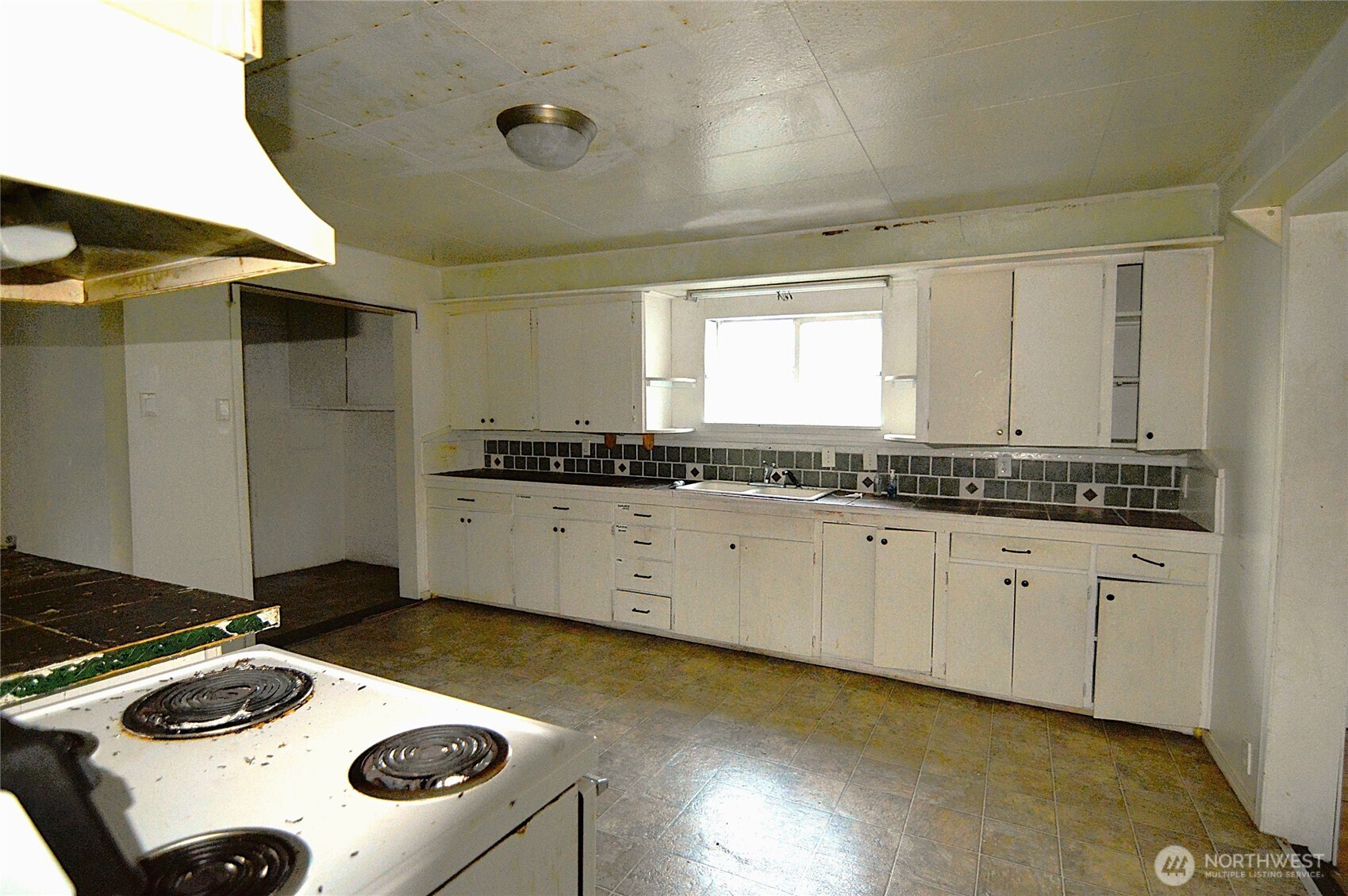 317 W King Street , Aberdeen, WA 98520