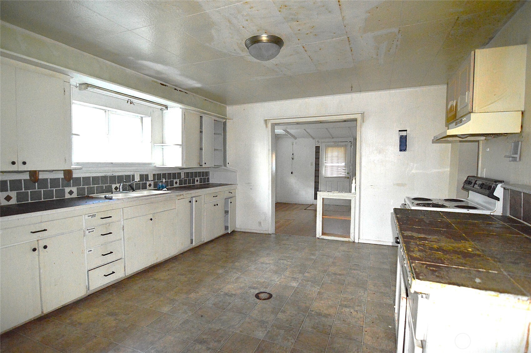 317 W King Street , Aberdeen, WA 98520