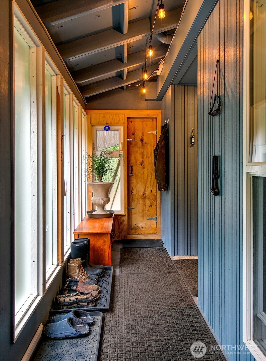 4221 W Armour Street , Seattle, WA 98199