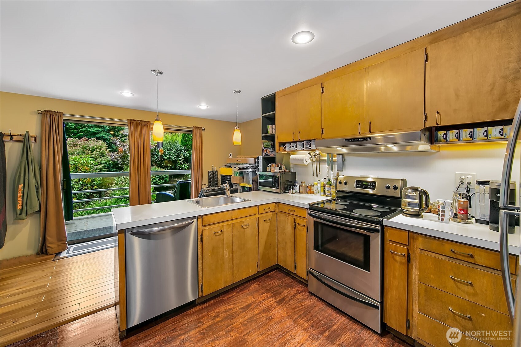 4221 W Armour Street , Seattle, WA 98199