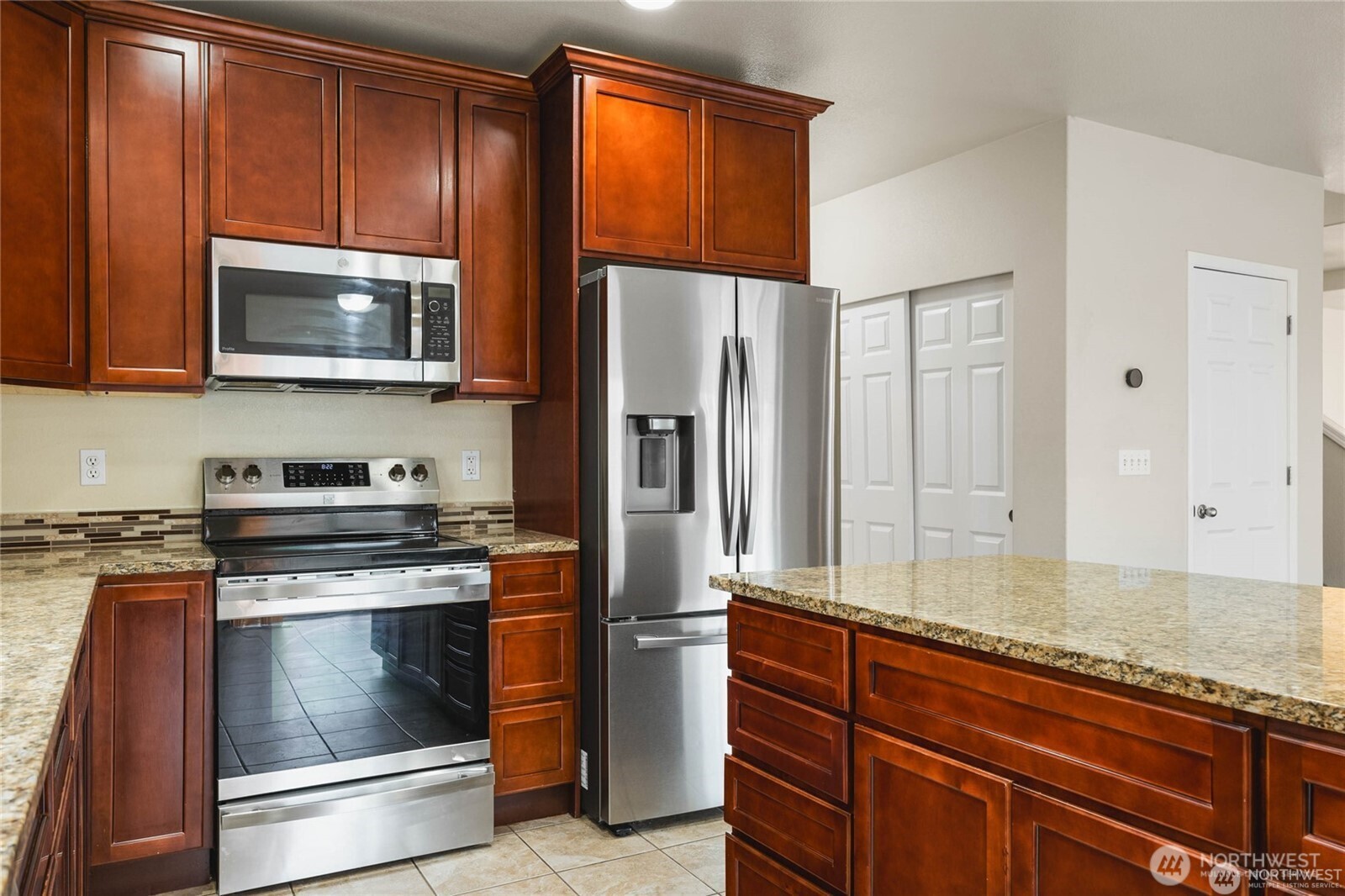 7615 198th Street E, Spanaway, WA 98387