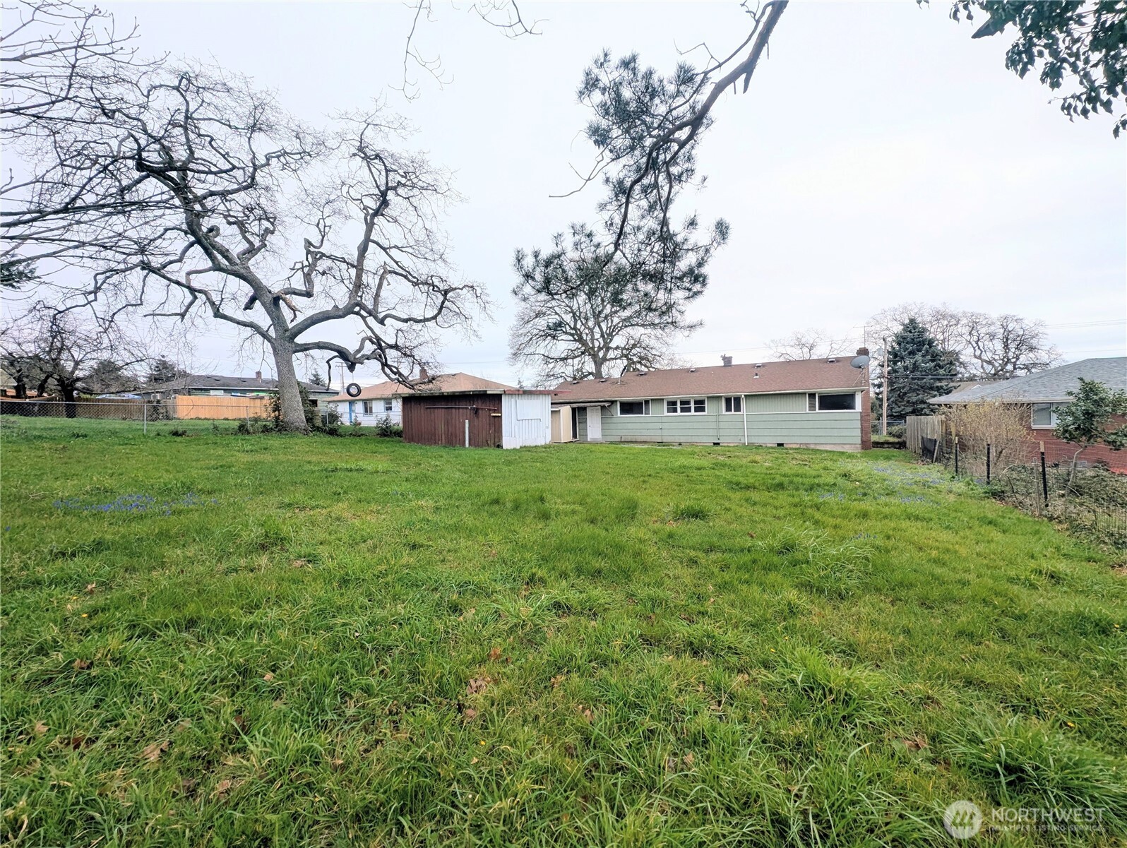 1740 SE 6th Street , Oak Harbor, WA 98277