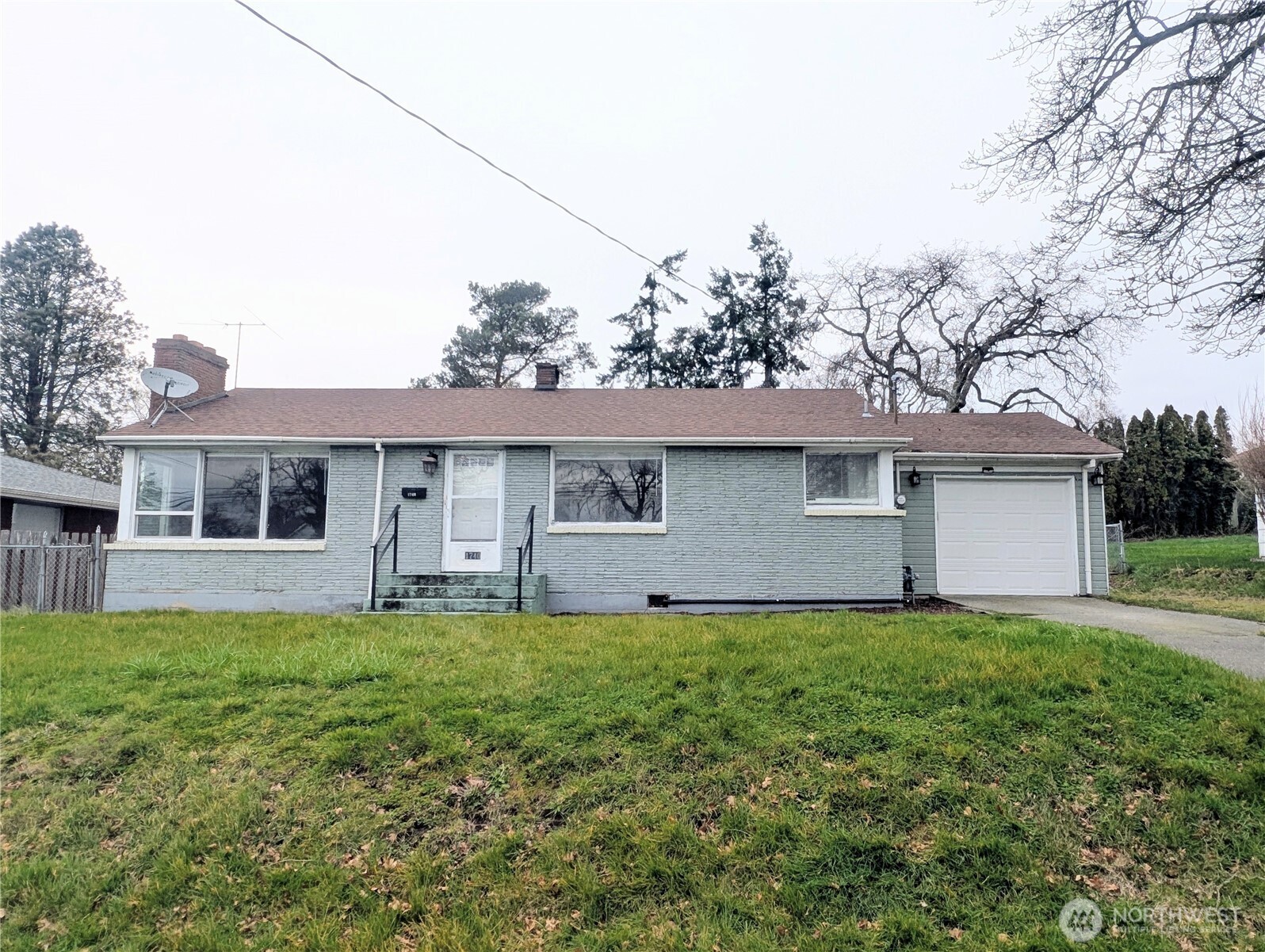 1740 SE 6th Street , Oak Harbor, WA 98277