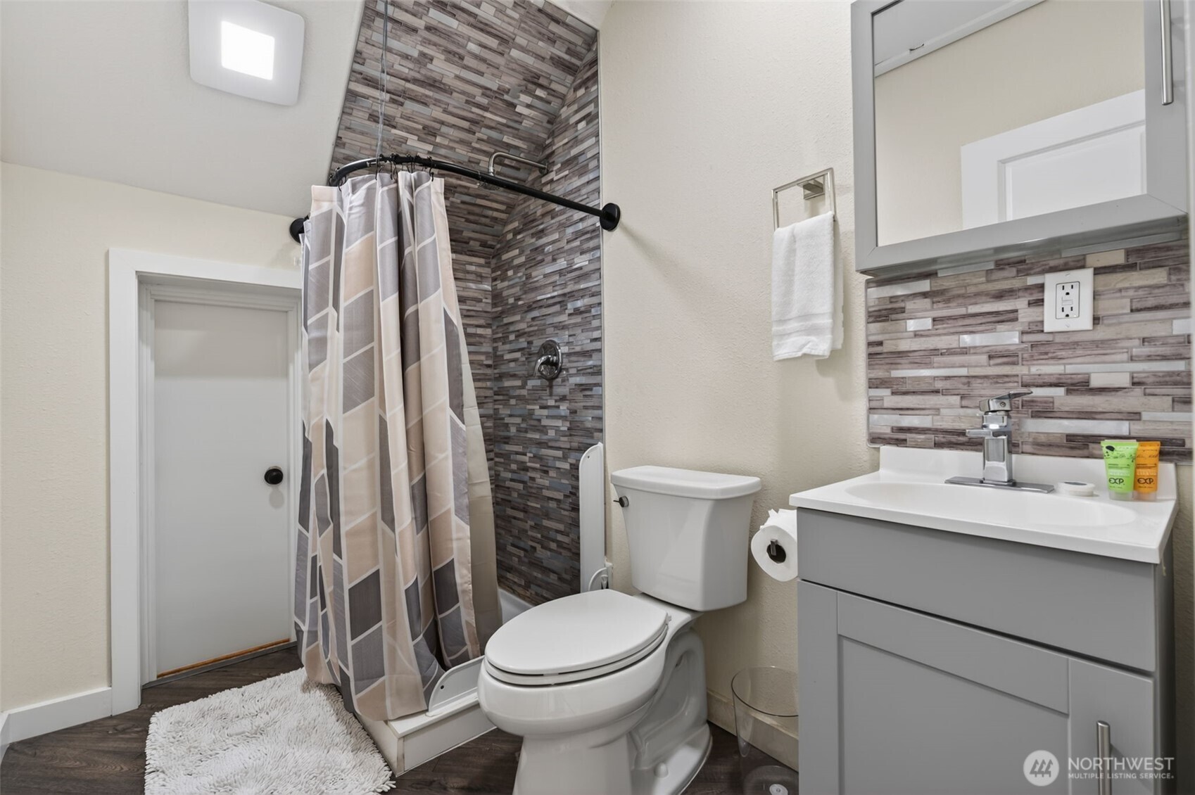 201 Tilley Avenue , Centralia, WA 98531