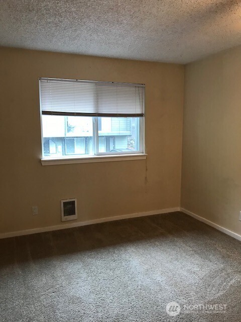 9719 Danwood Lane NW #3, Silverdale, WA 98383