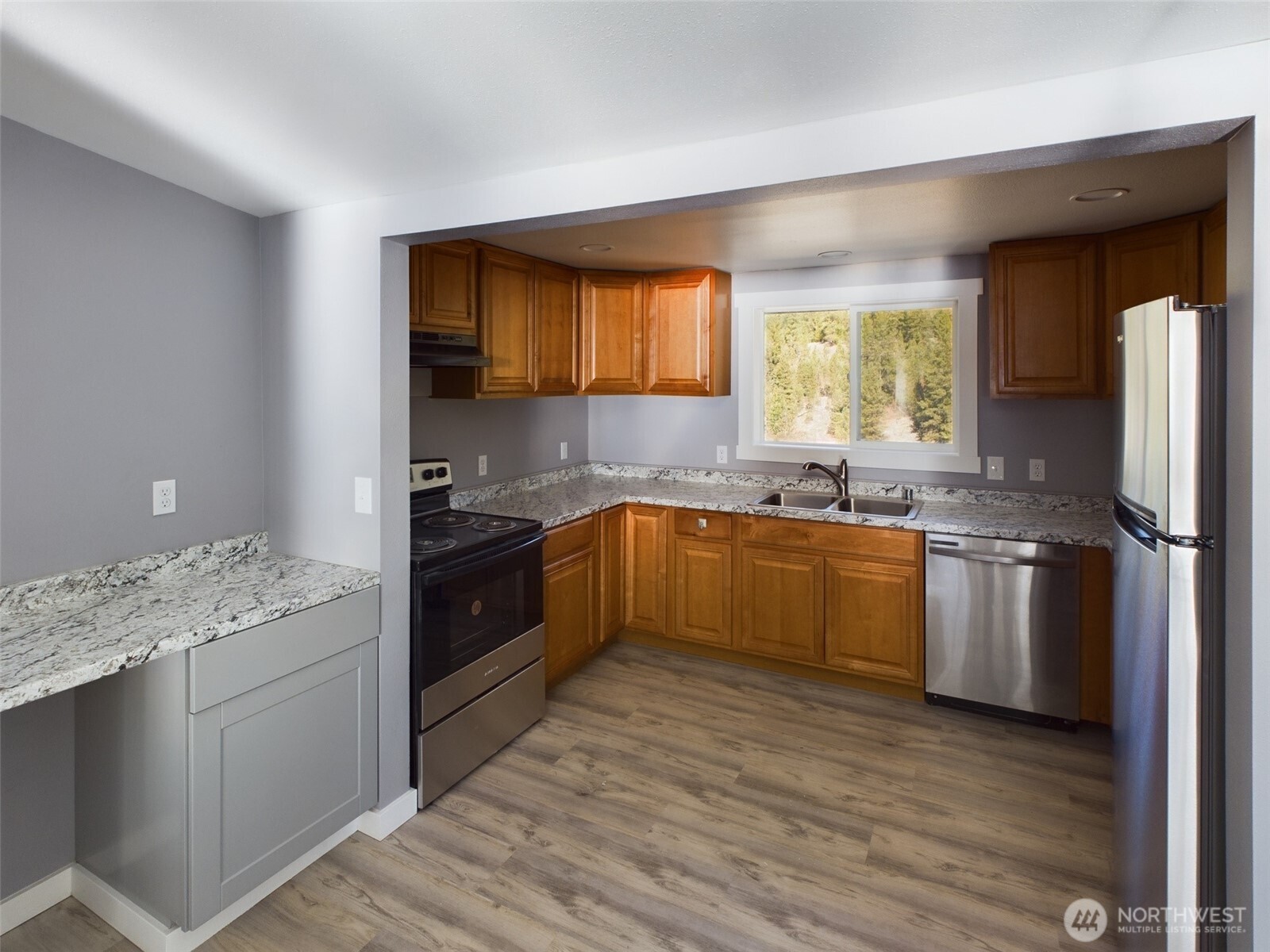 9 Pine Grove Street , Republic, WA 99166