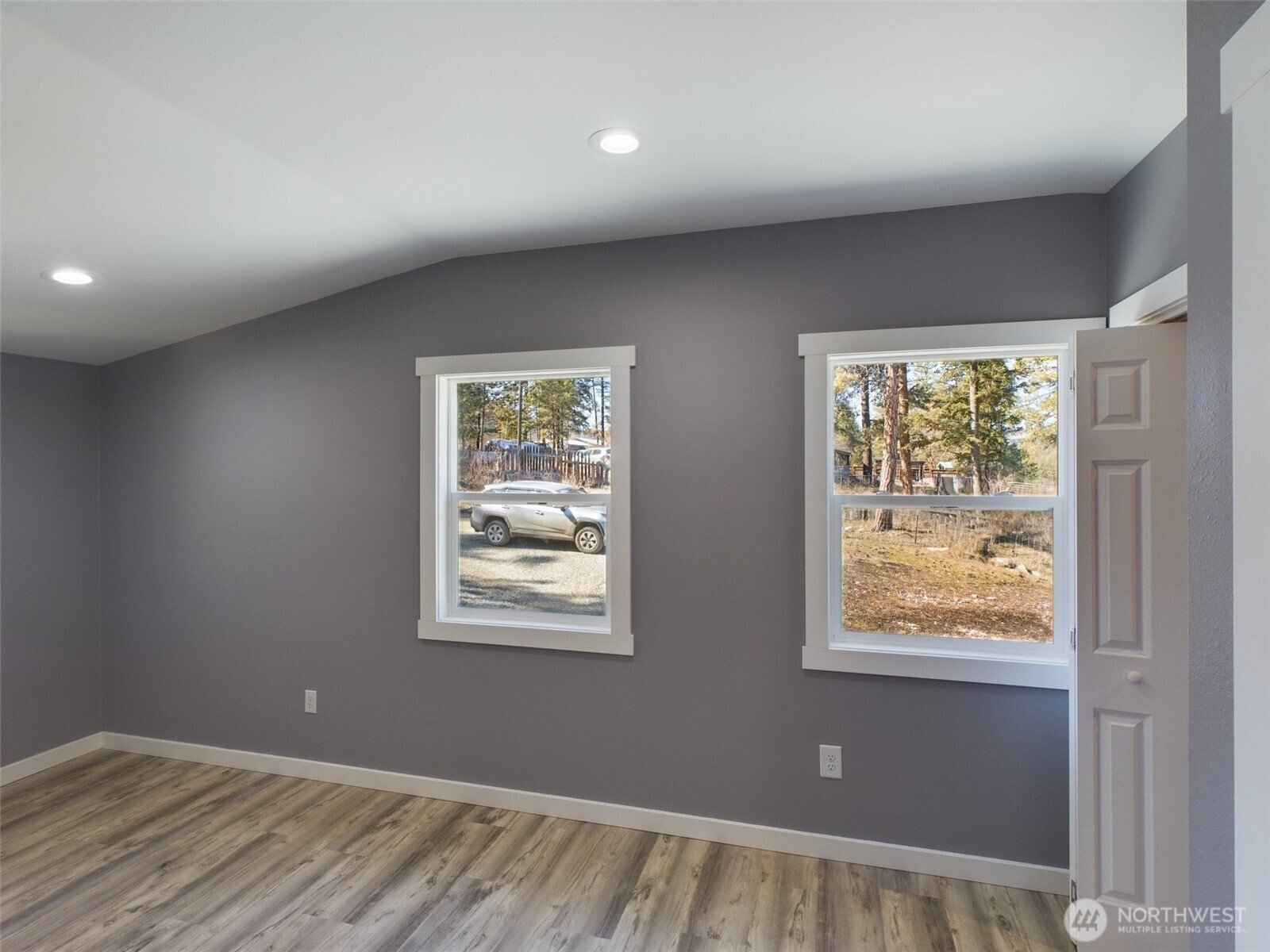 9 Pine Grove Street , Republic, WA 99166