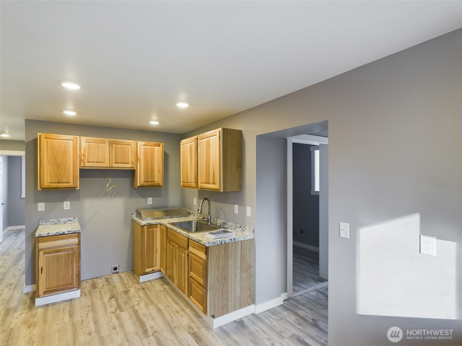 9 Pine Grove Street , Republic, WA 99166