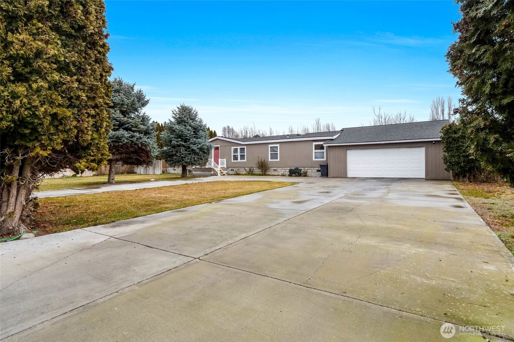 3431 Firouzi Drive NE, Moses Lake, WA 98837