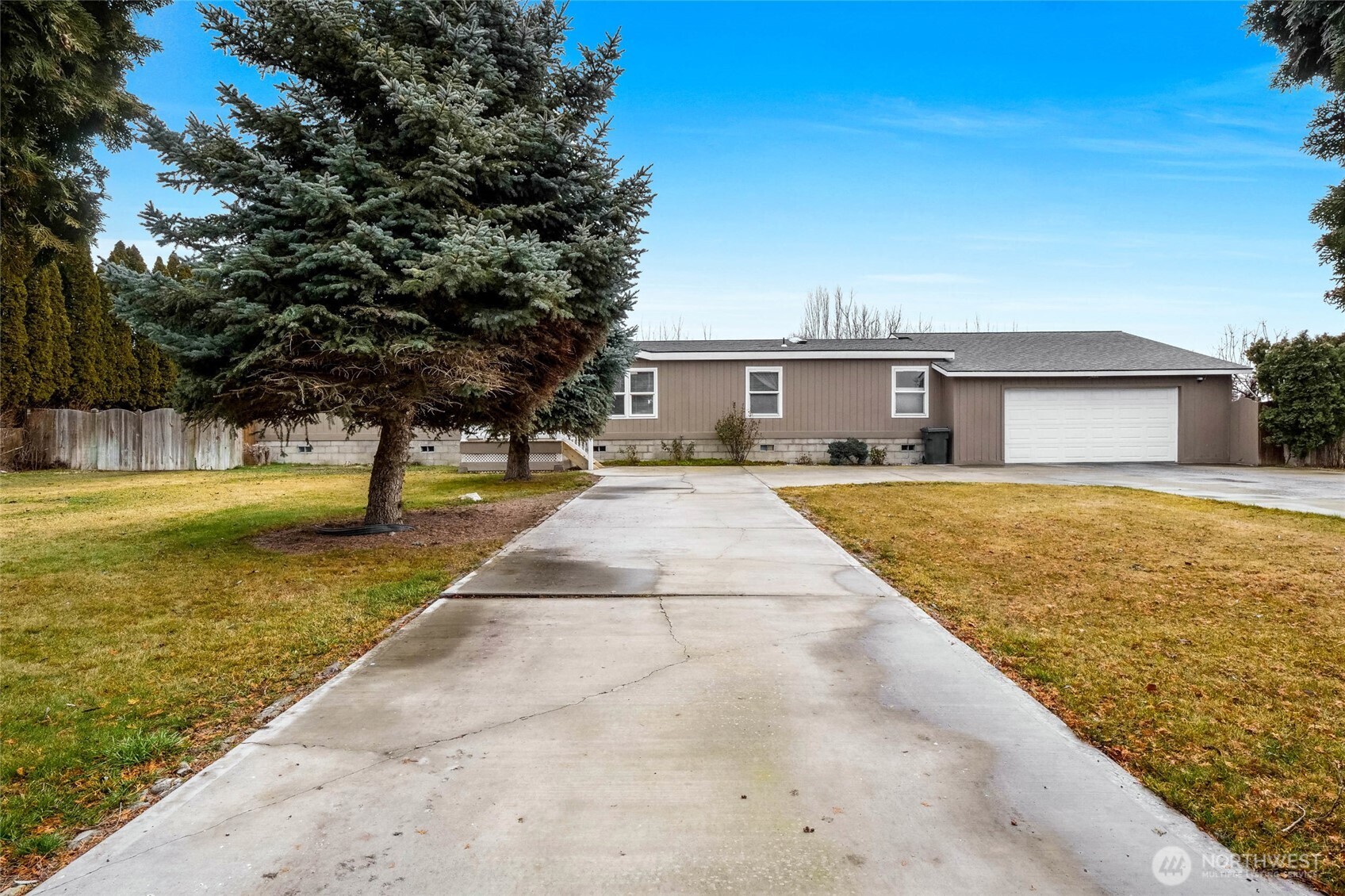3431 Firouzi Drive NE, Moses Lake, WA 98837