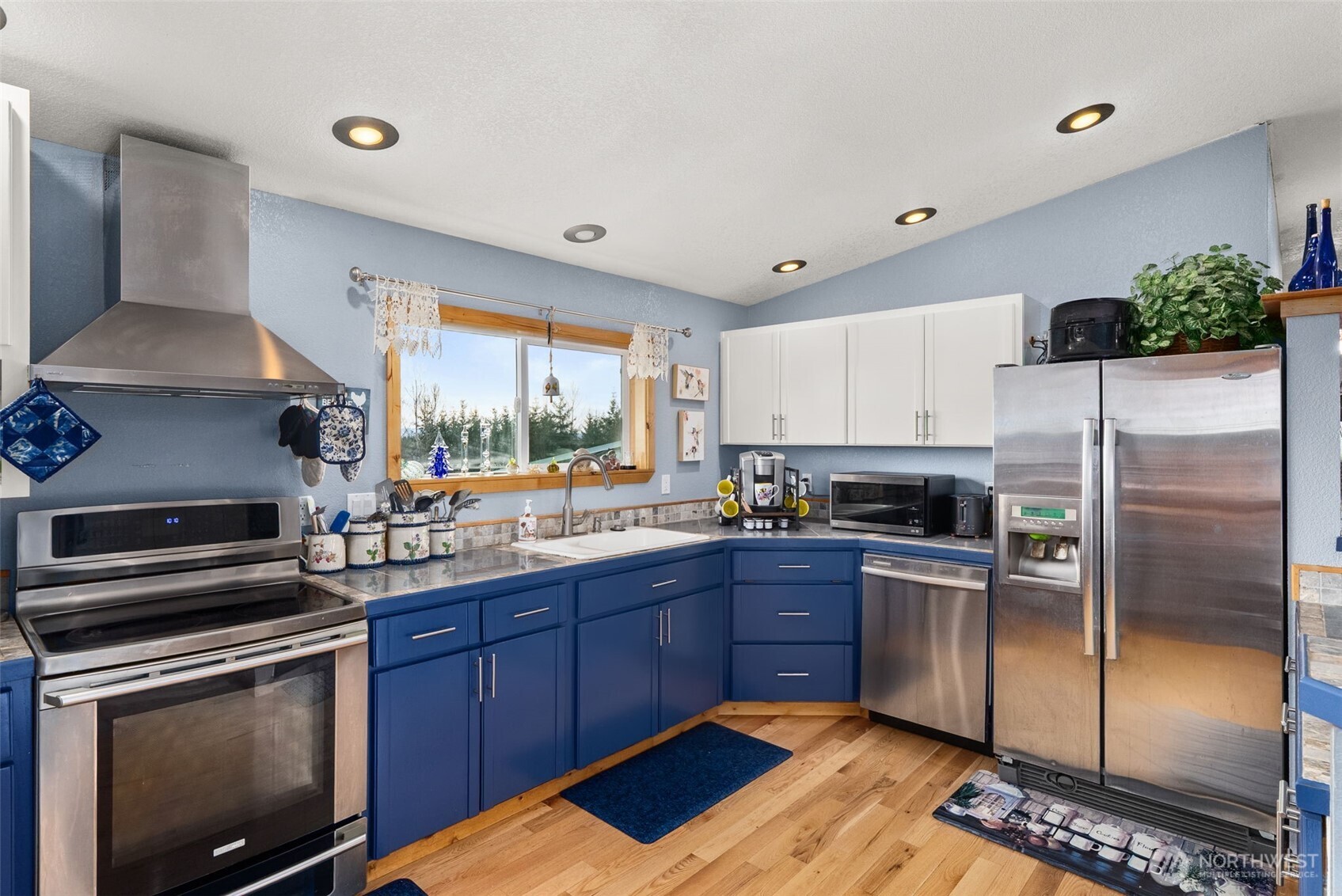 222 Volcano Lane , Chehalis, WA 98532