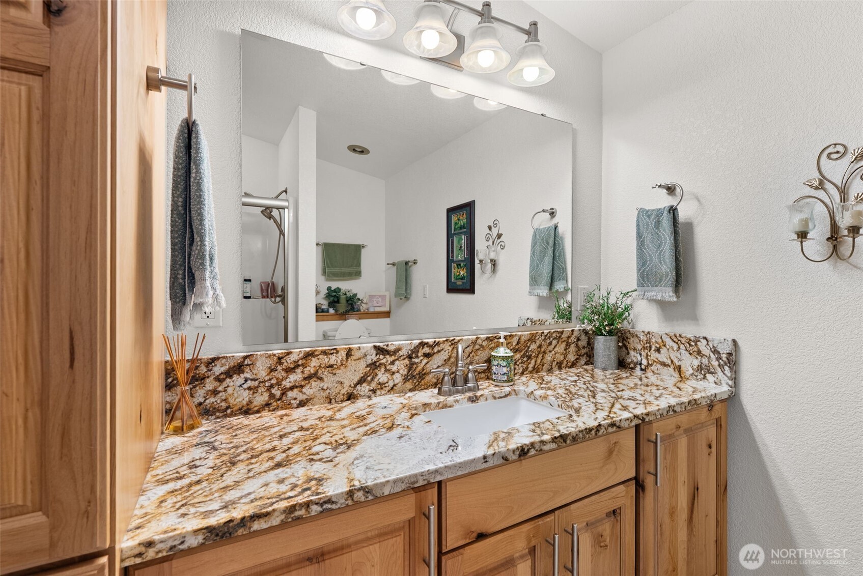 222 Volcano Lane , Chehalis, WA 98532