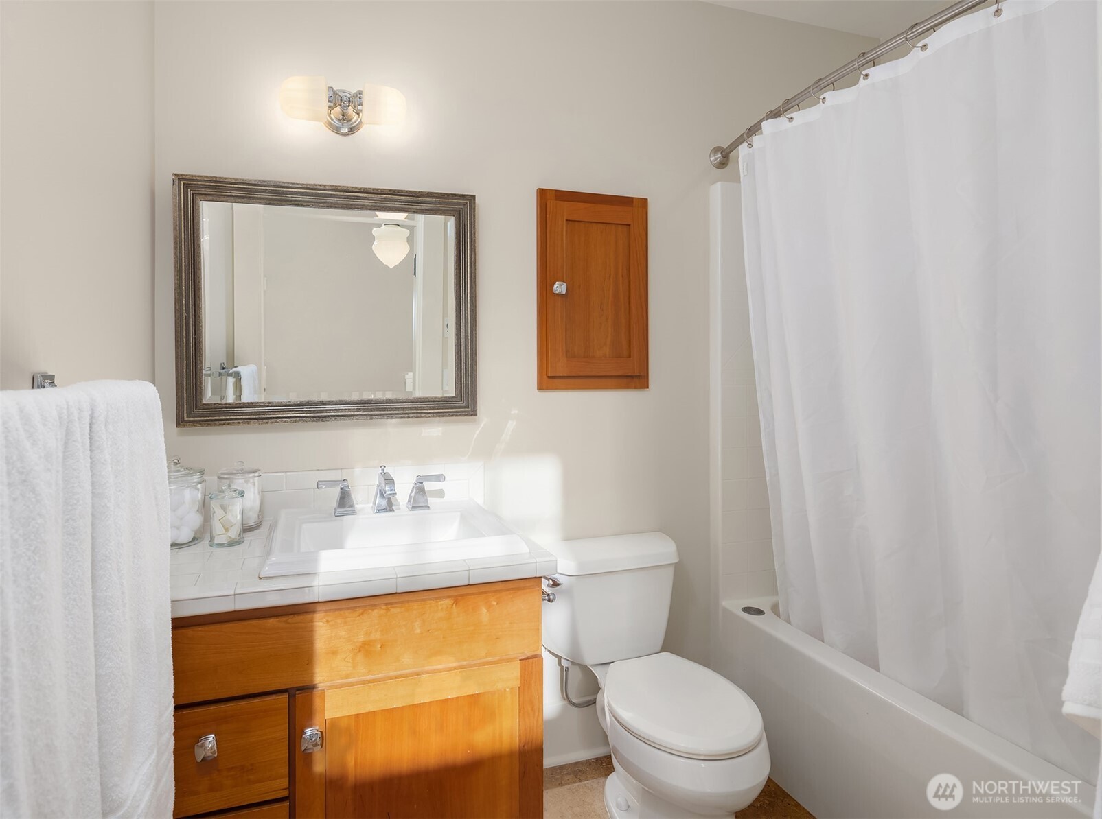 5113 47th Avenue NE, Seattle, WA 98105