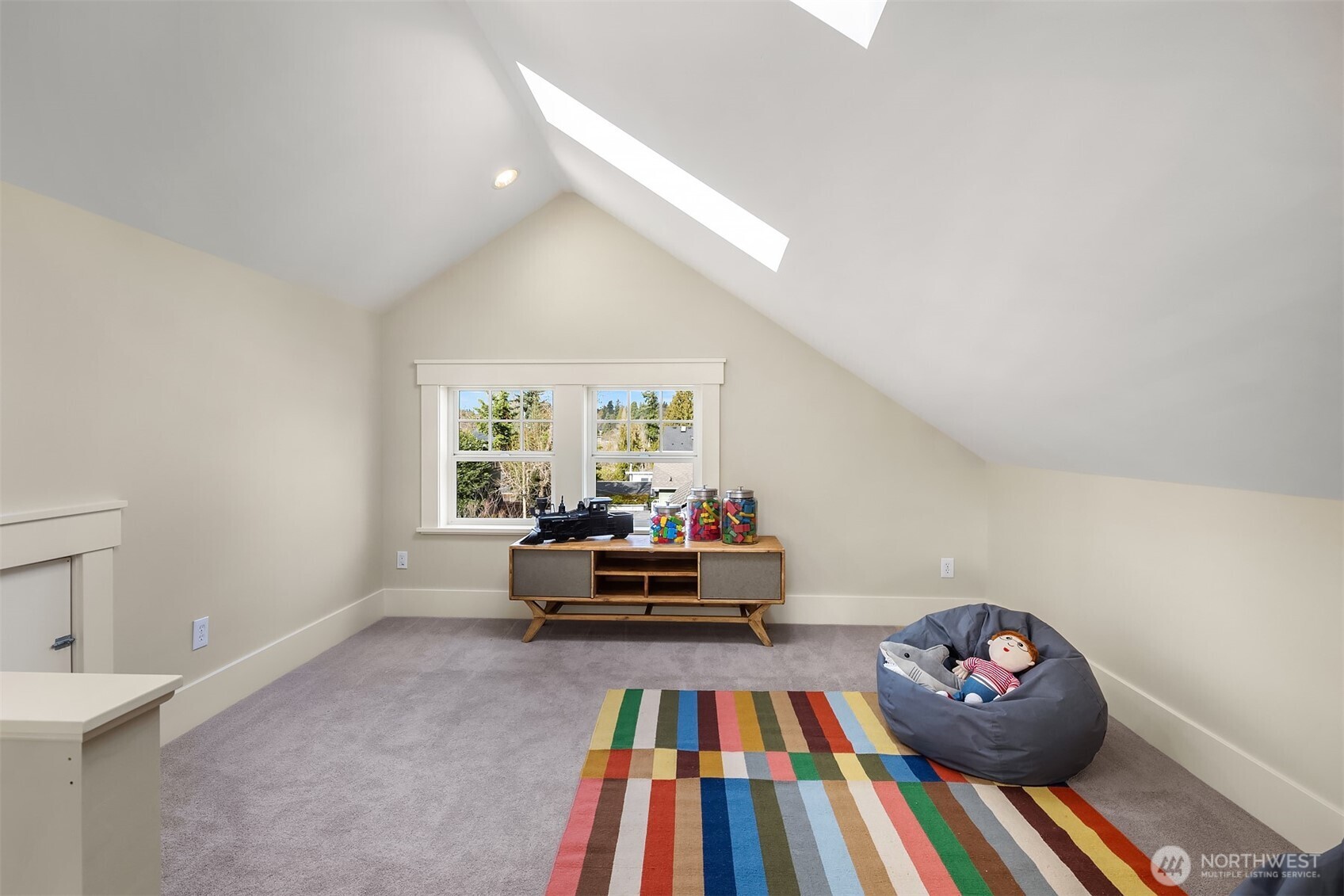 5113 47th Avenue NE, Seattle, WA 98105