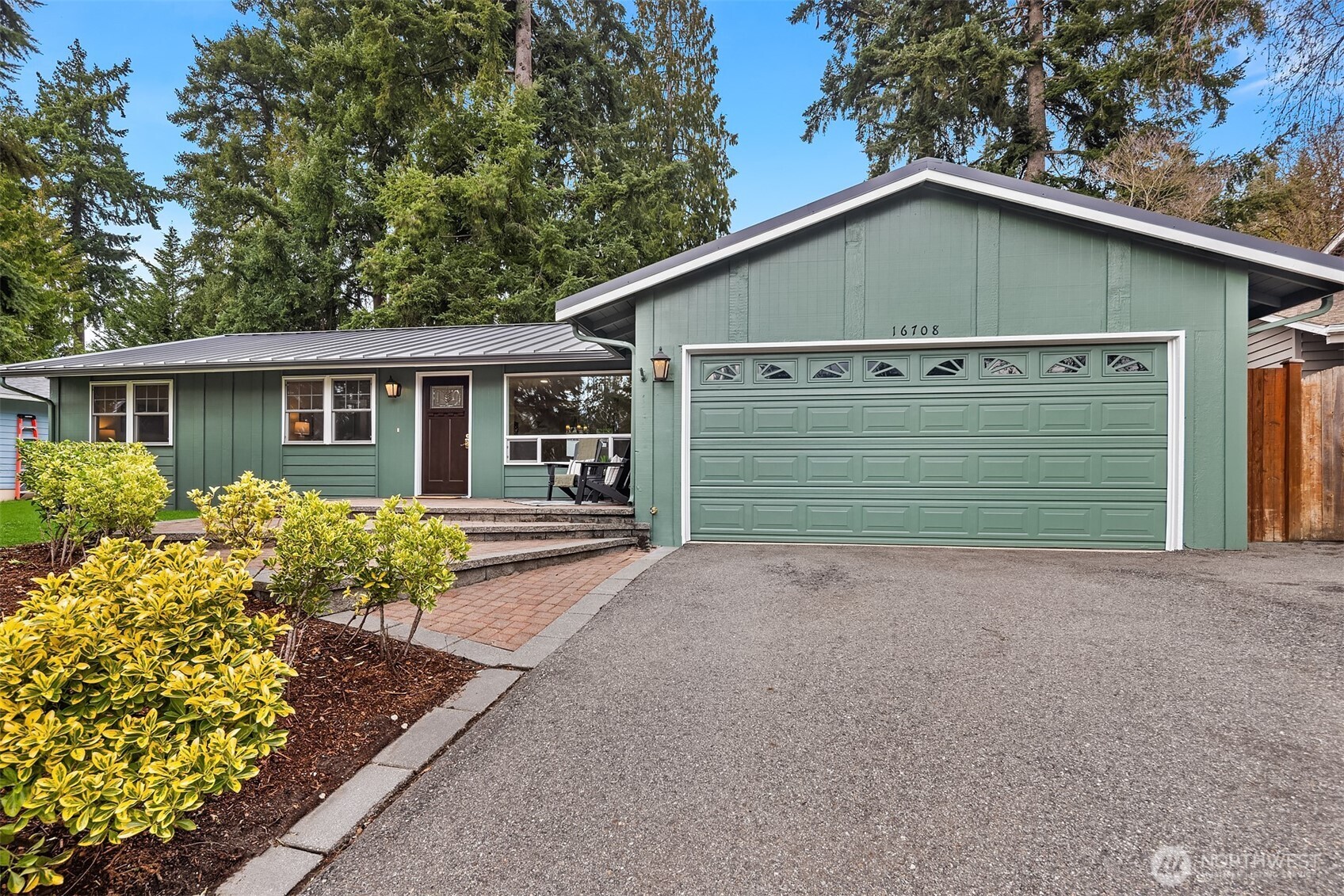16708 NE 91st Place , Redmond, WA 98052-3706