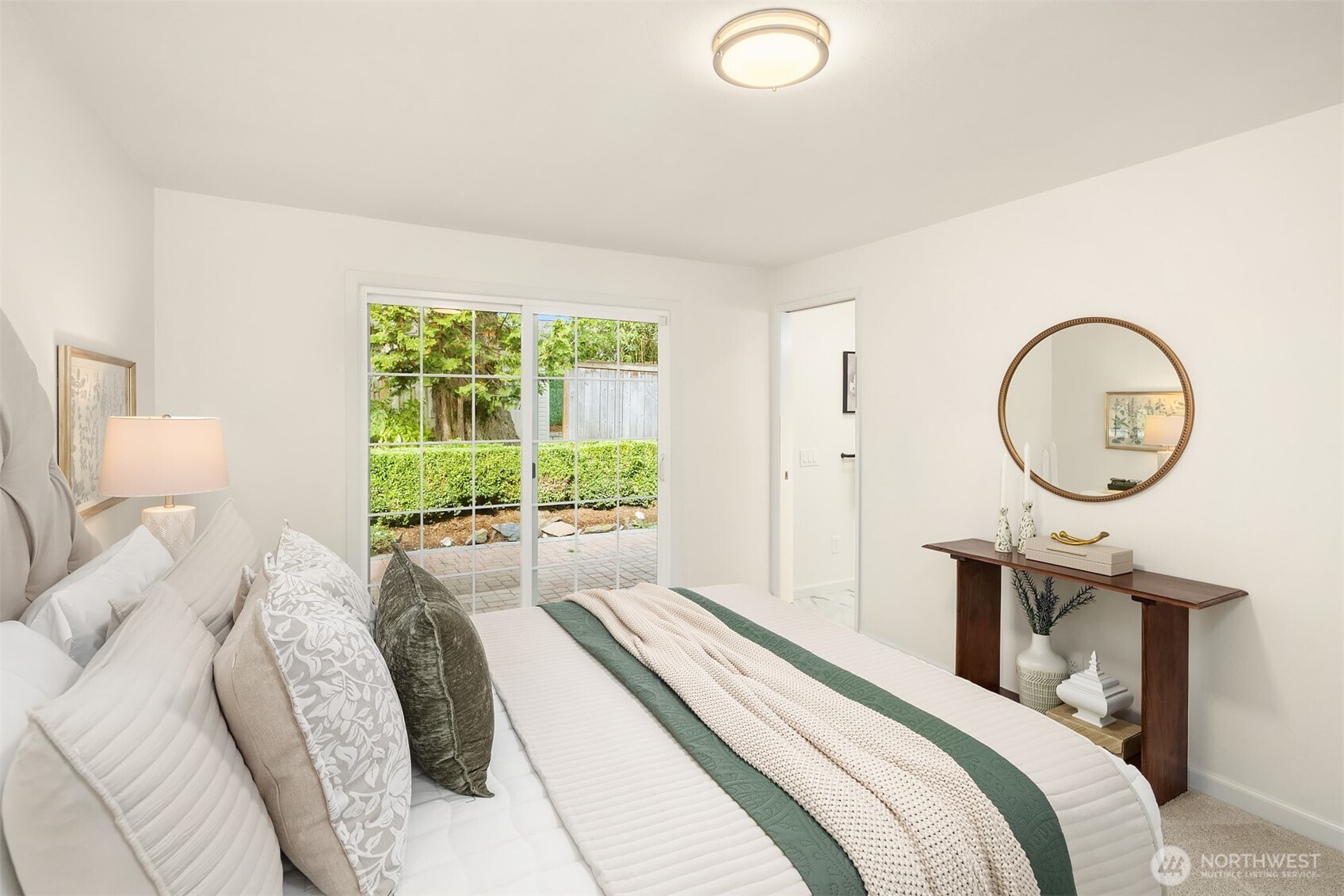 16708 NE 91st Place , Redmond, WA 98052-3706