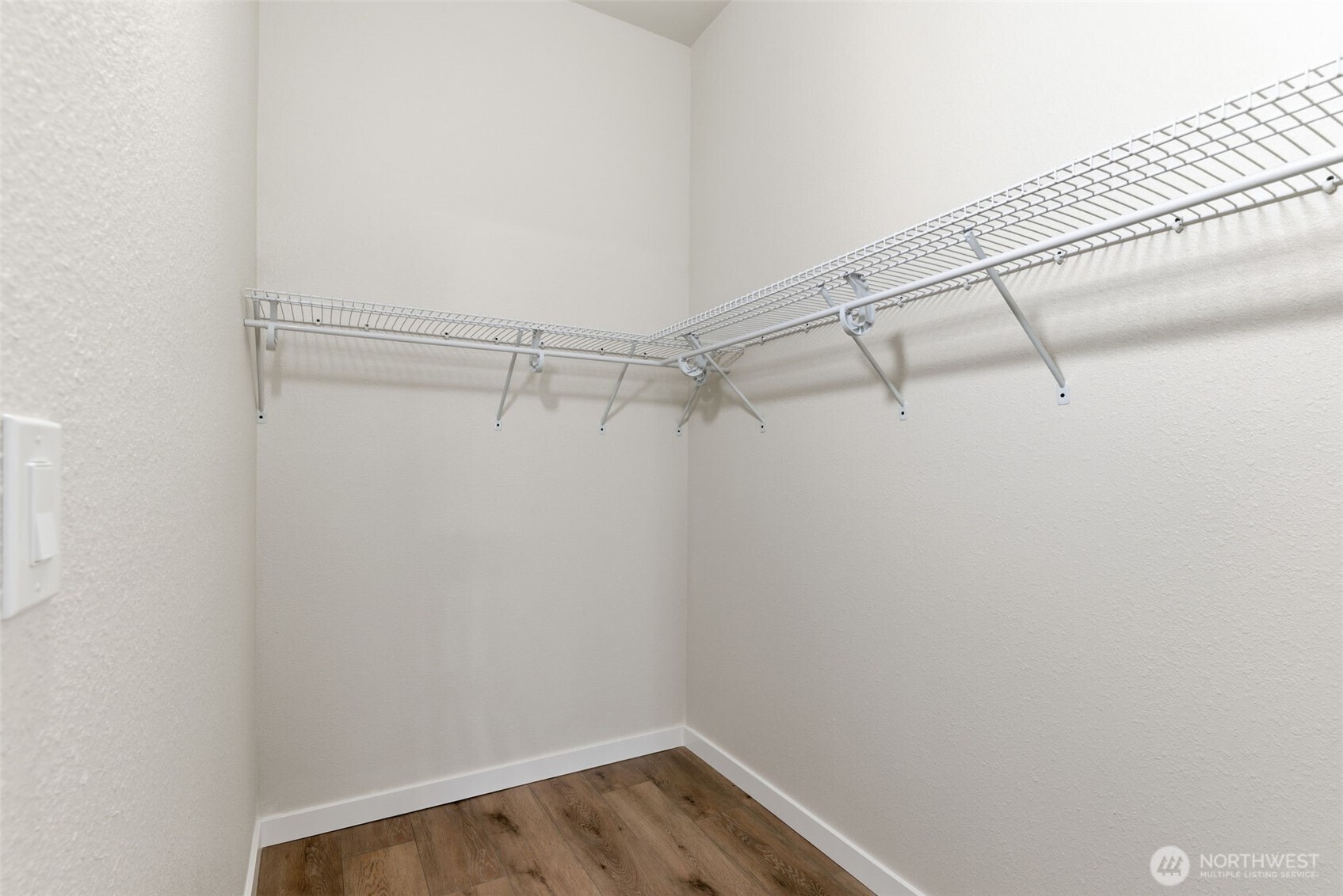 7320 N Skyview Lane #M303, Tacoma, WA 98406-8515