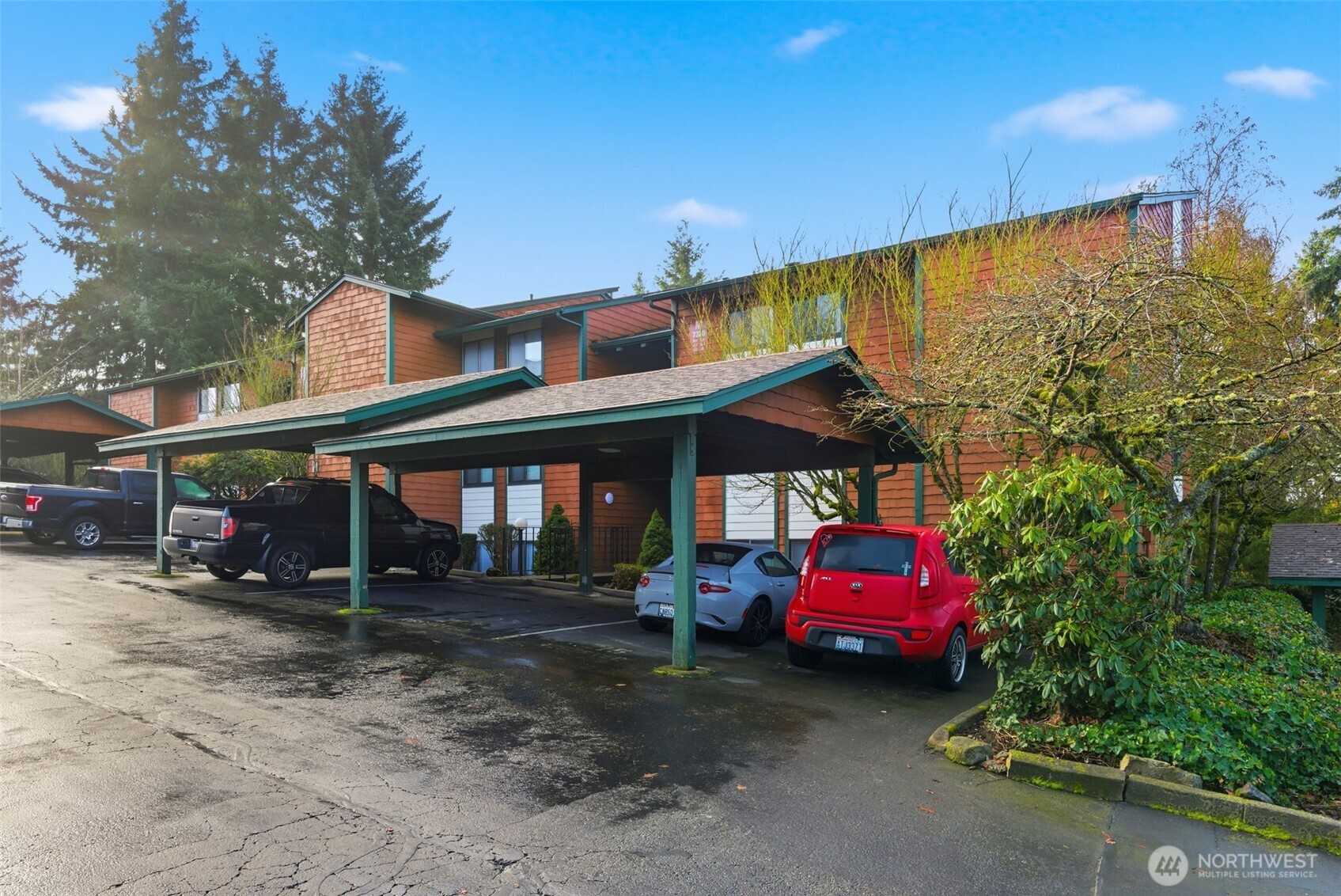 7320 N Skyview Lane #M303, Tacoma, WA 98406-8515