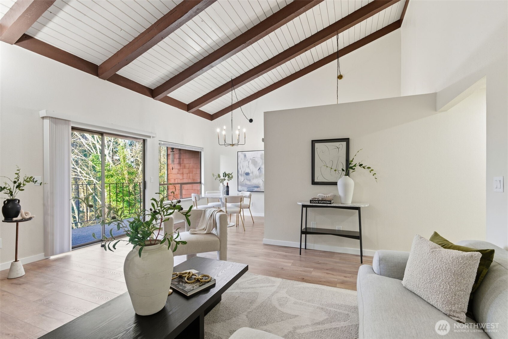 7320 N Skyview Lane #M303, Tacoma, WA 98406-8515