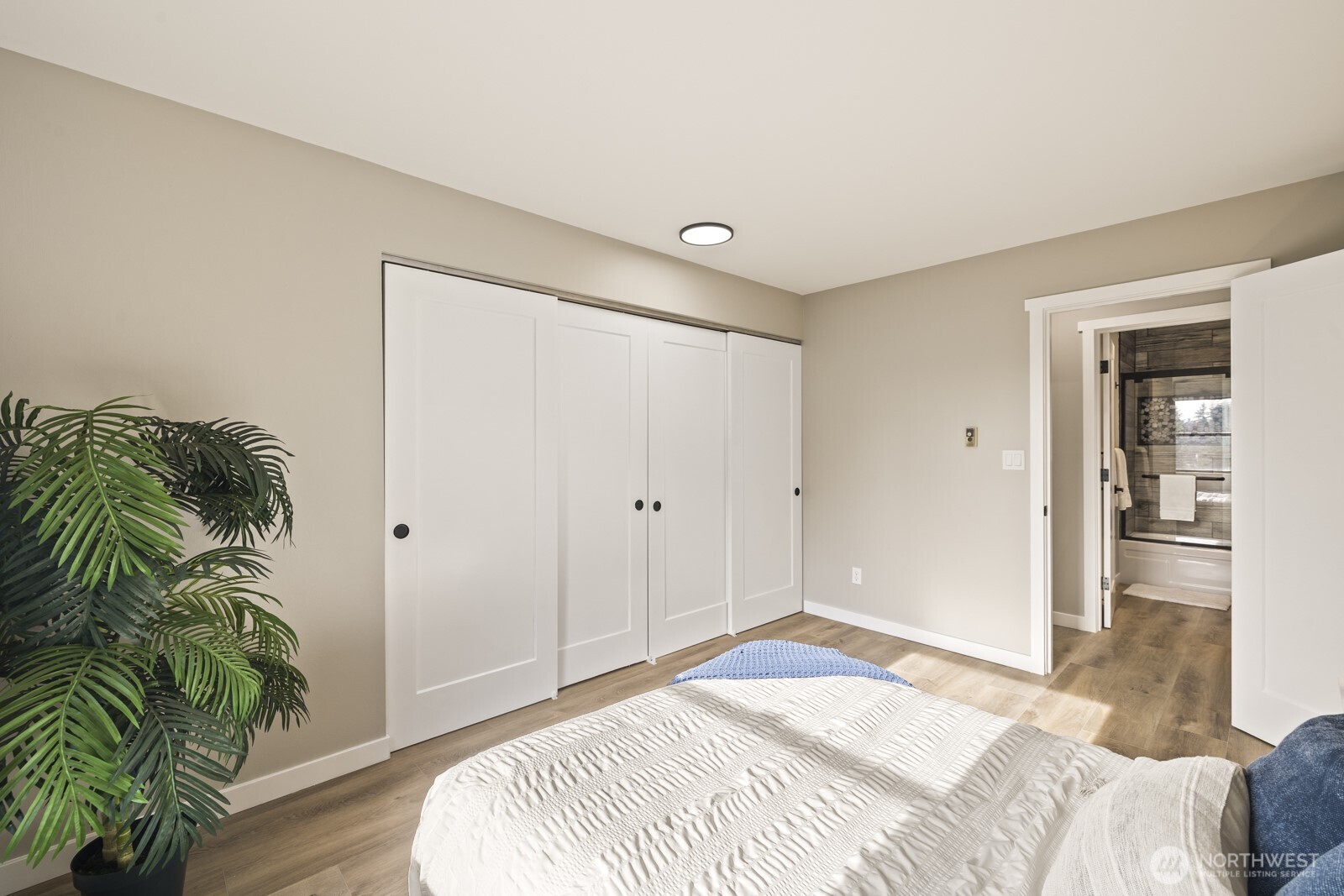 13201 Linden Avenue N #306A, Seattle, WA 98133