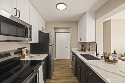 13201 Linden Avenue N #306A, Seattle, WA 98133 - Photo 7