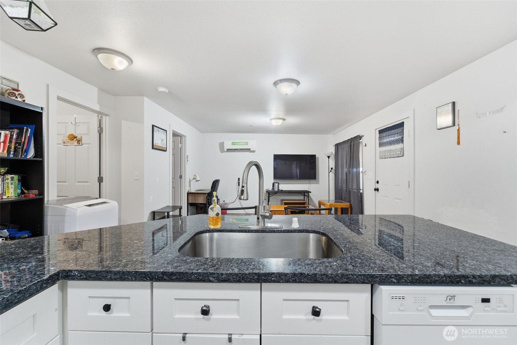 306 E 5th Avenue , Warden, WA 98857