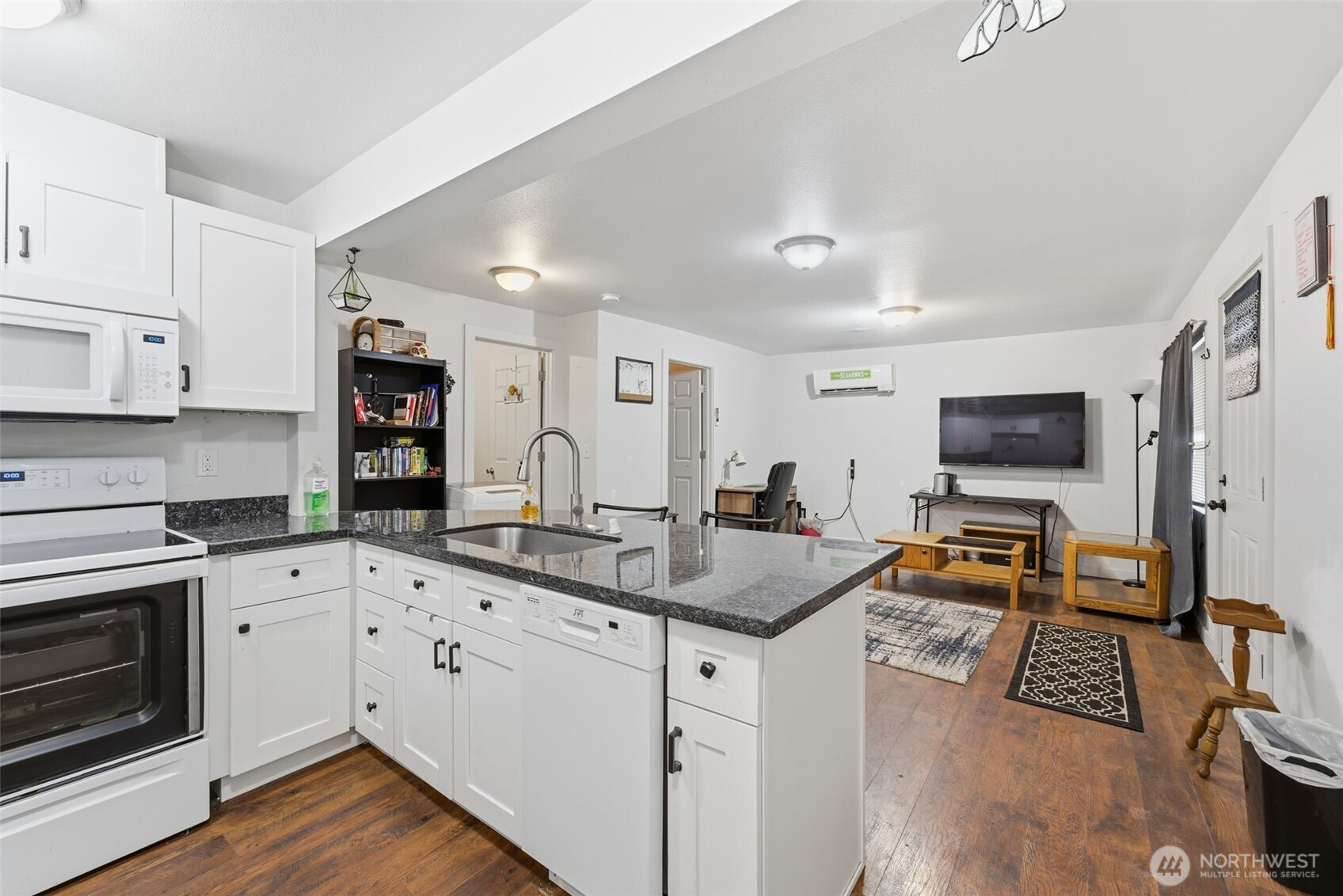 306 E 5th Avenue , Warden, WA 98857