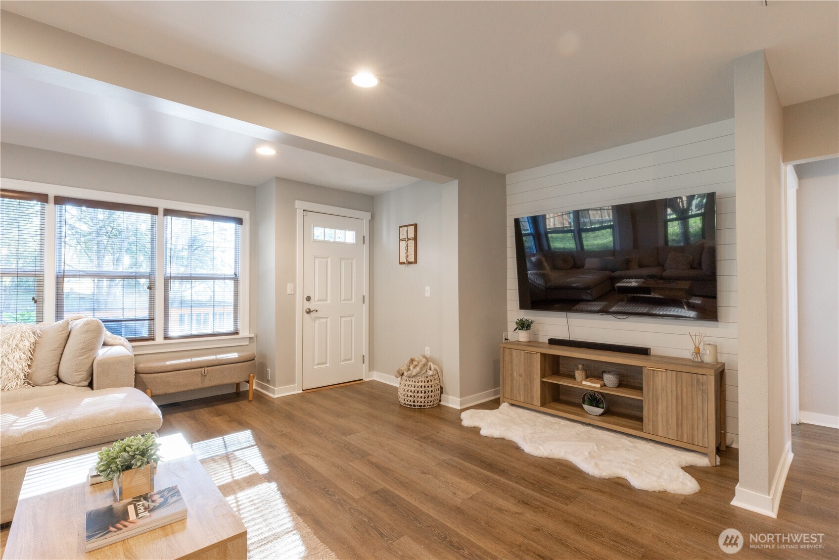 10521 Lake View Drive , Lake Stevens, WA 98258