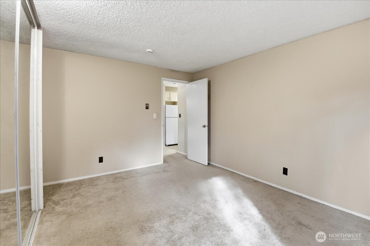 18102 15th Avenue NE #B210, Shoreline, WA 98155