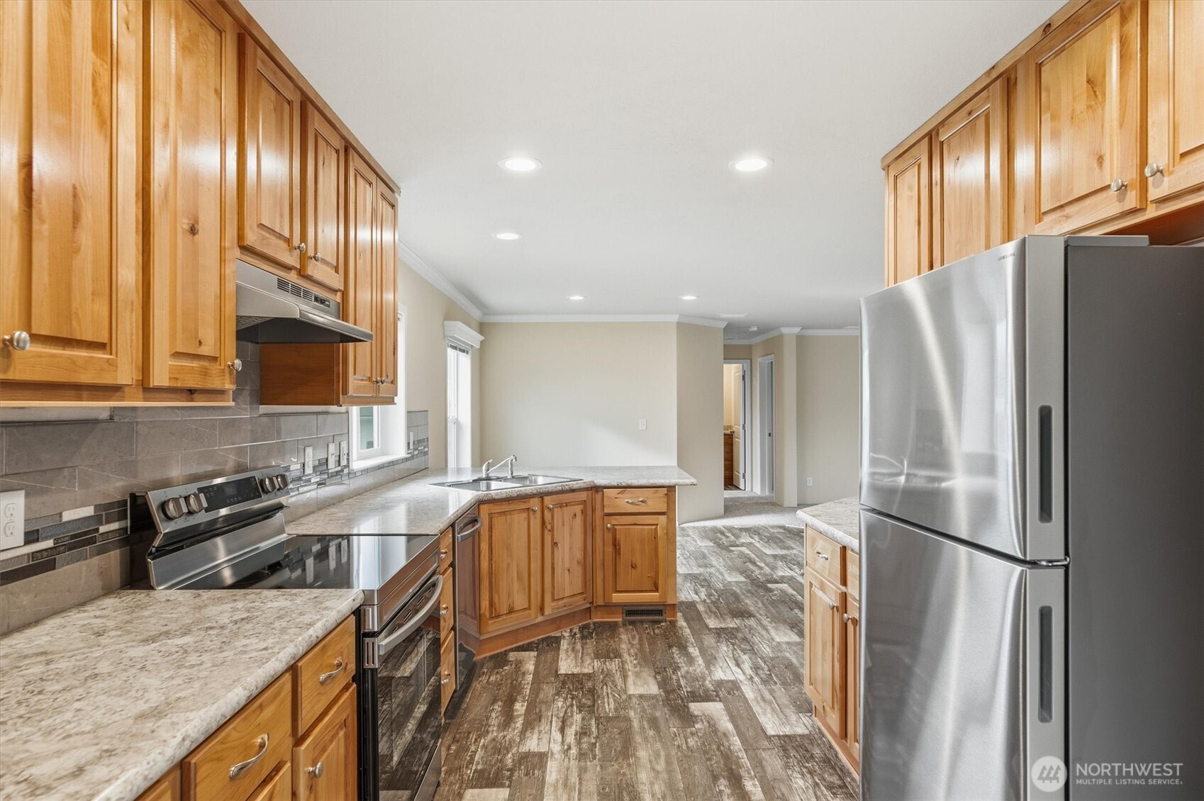 601 Helton Street , Castle Rock, WA 98611