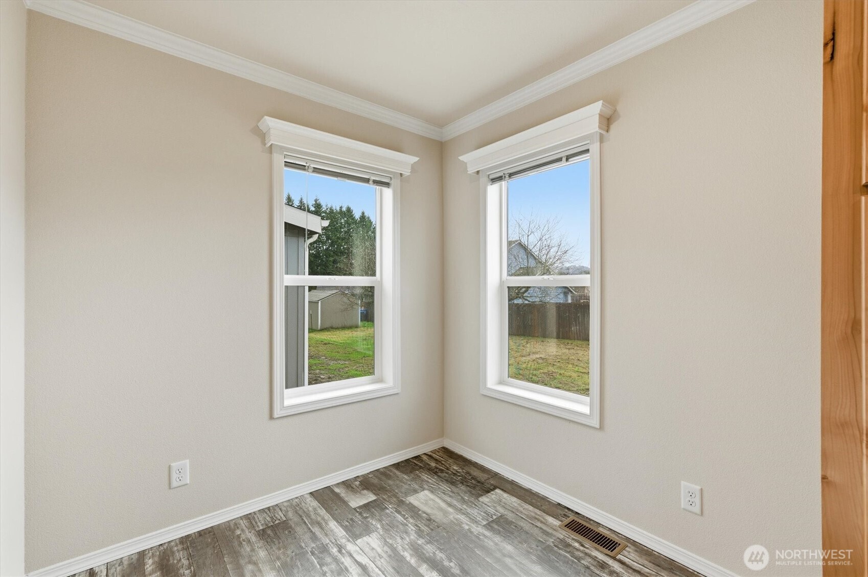601 Helton Street , Castle Rock, WA 98611