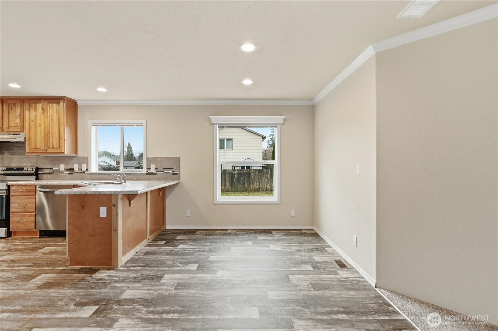 601 Helton Street , Castle Rock, WA 98611