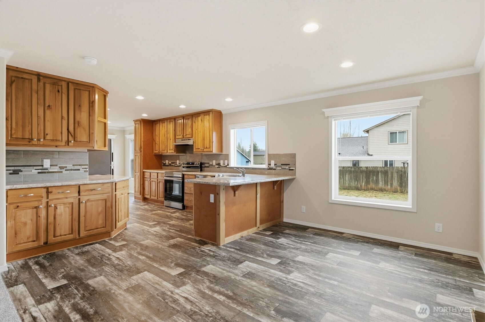 601 Helton Street , Castle Rock, WA 98611