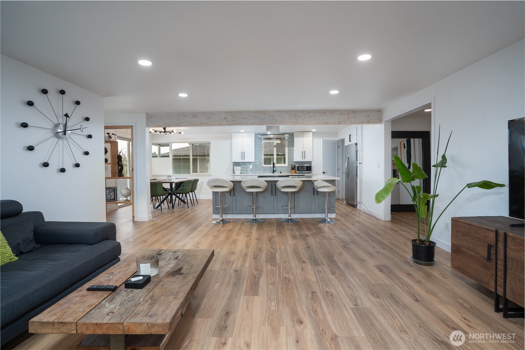 1206 E 29th st , Tacoma, WA 98404