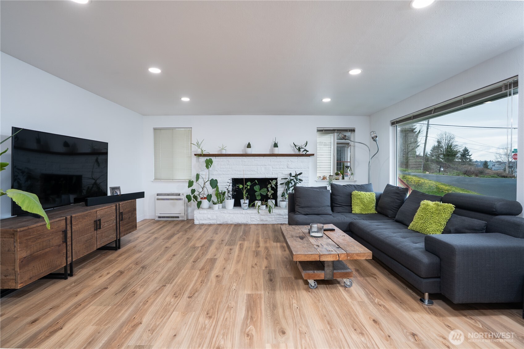 1206 E 29th st , Tacoma, WA 98404