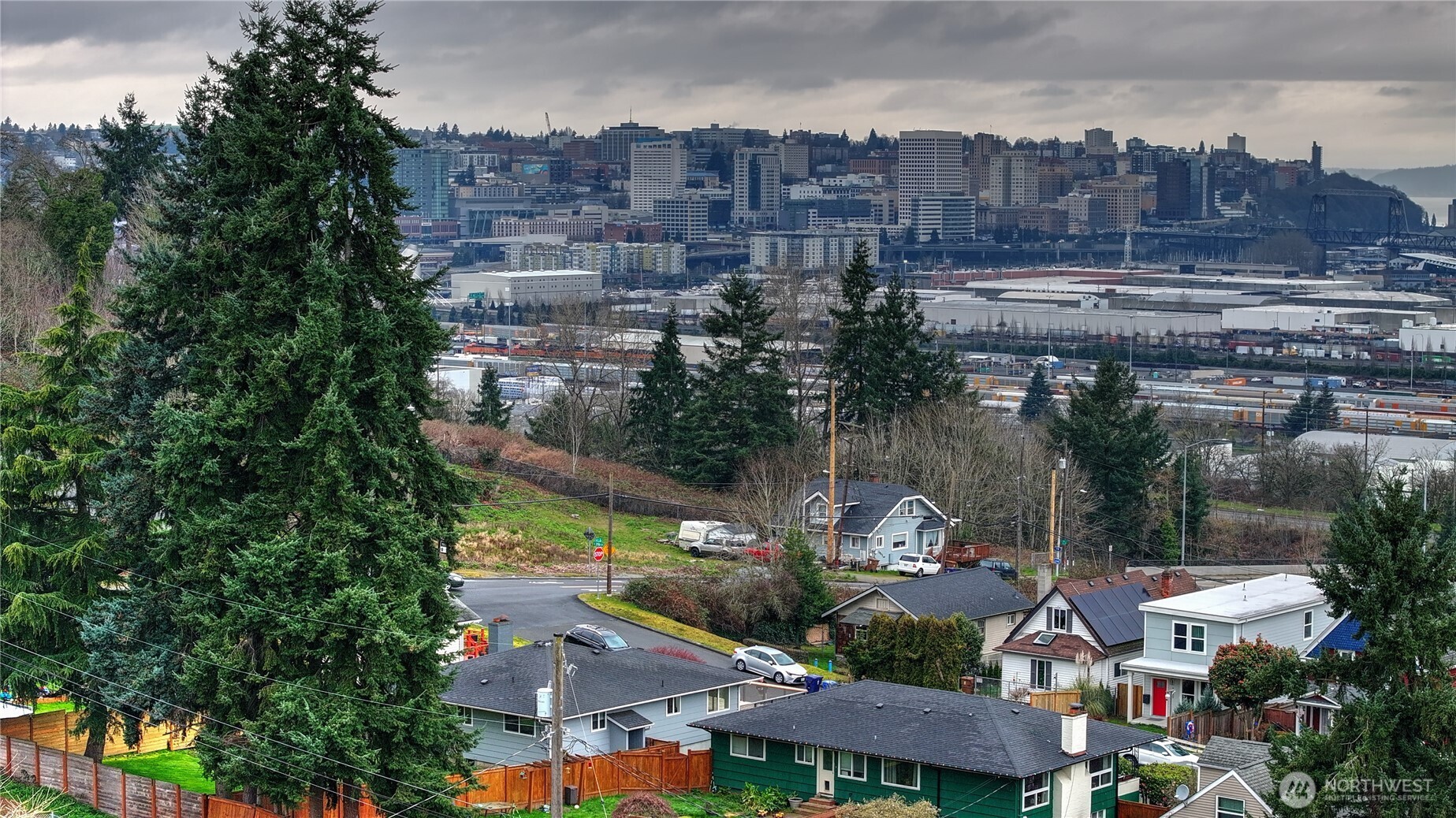 1206 E 29th st , Tacoma, WA 98404