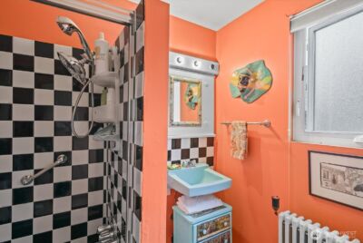 5833 Woodlawn Avenue N, Seattle, WA 98103 - Photo 16