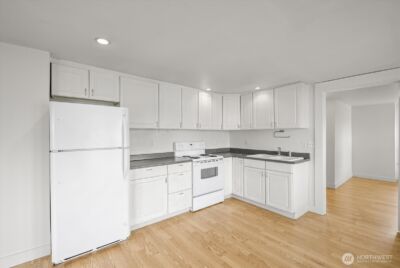 5833 Woodlawn Avenue N, Seattle, WA 98103 - Photo 29