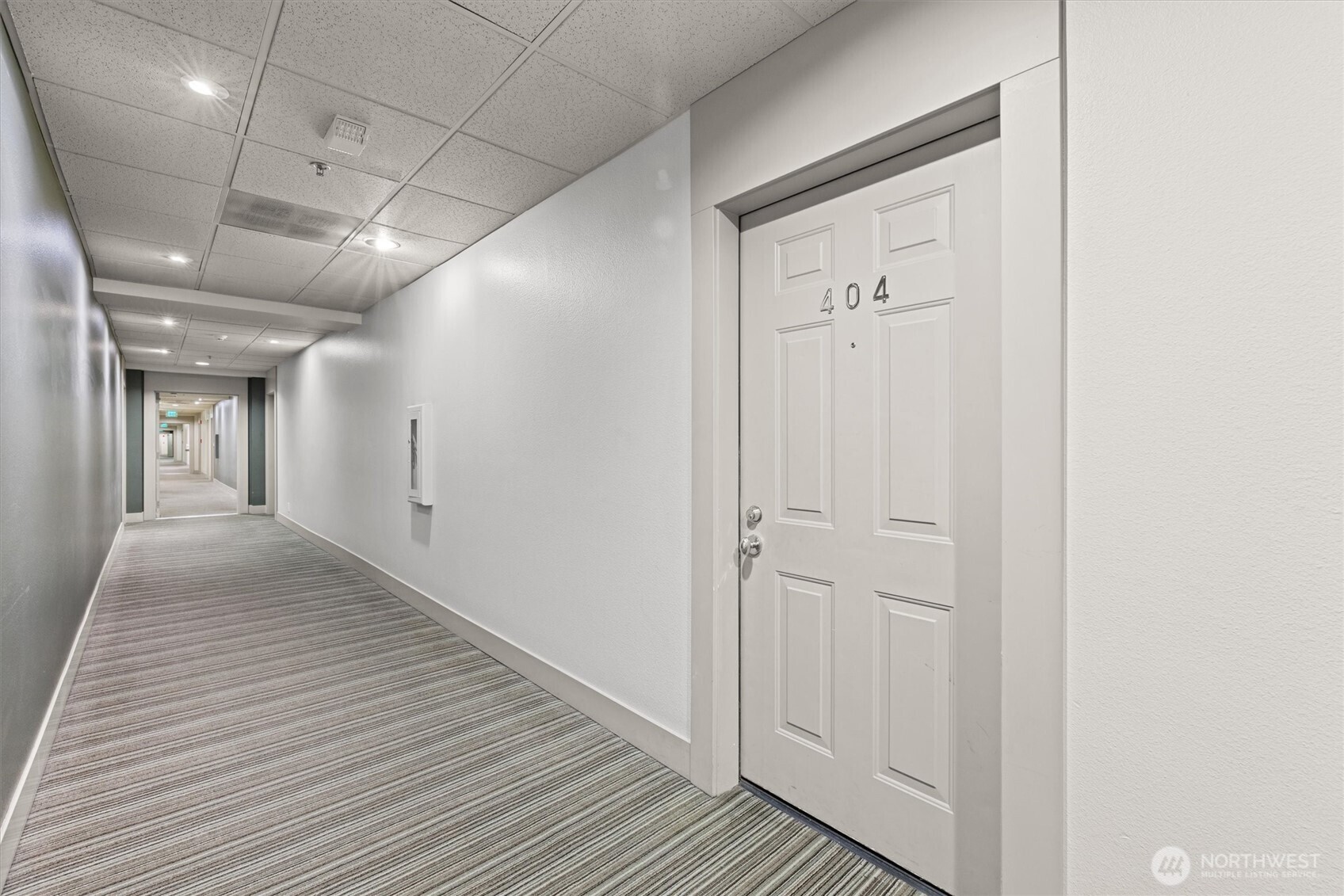 526 1st Avenue S #404, Seattle, WA 98104