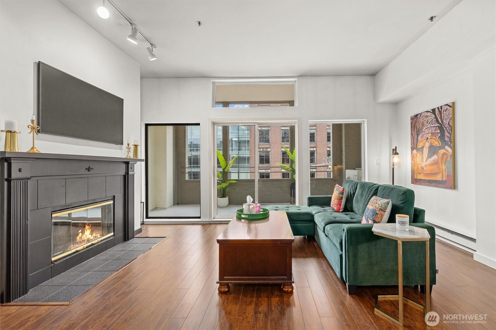 526 1st Avenue S #404, Seattle, WA 98104