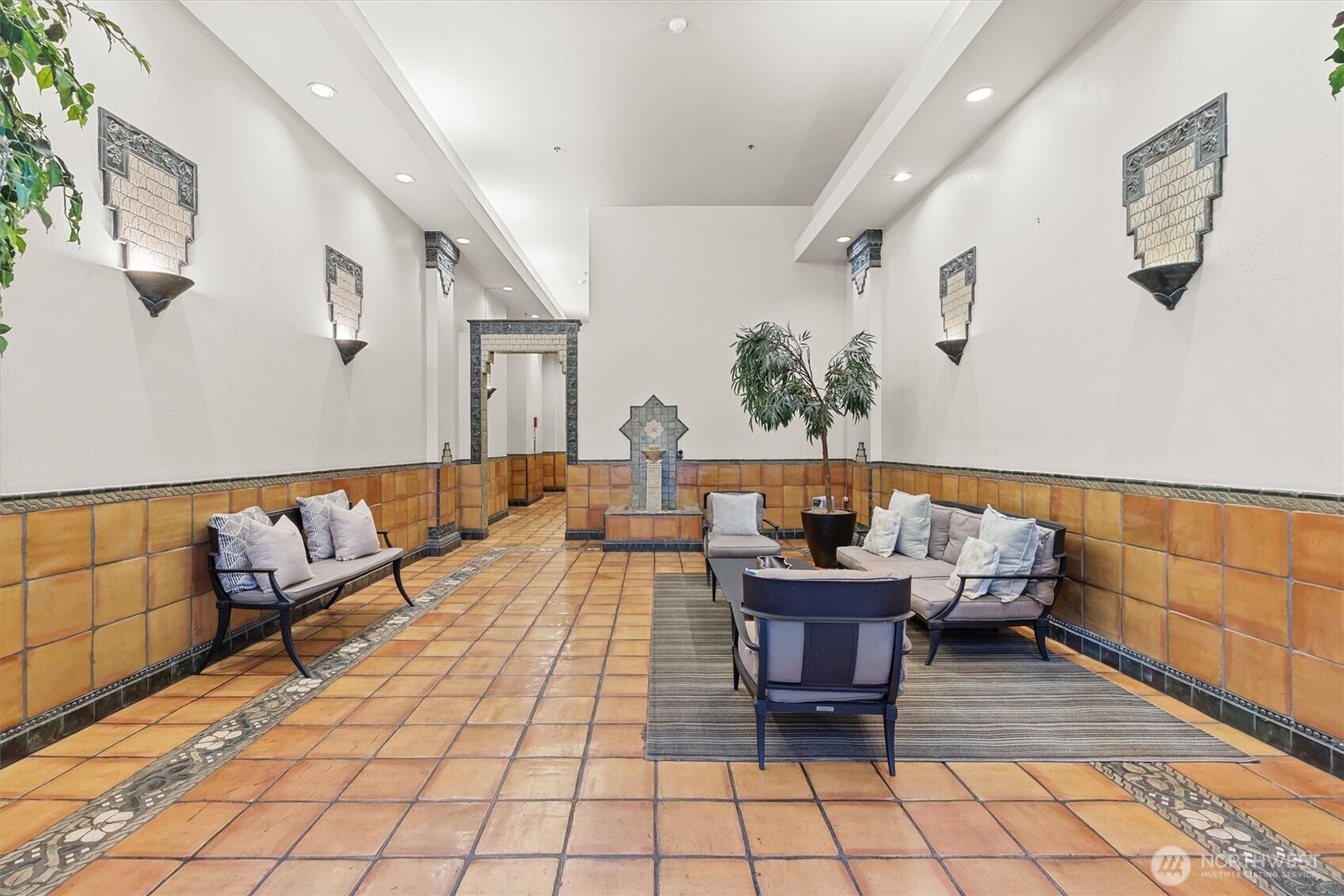 526 1st Avenue S #404, Seattle, WA 98104