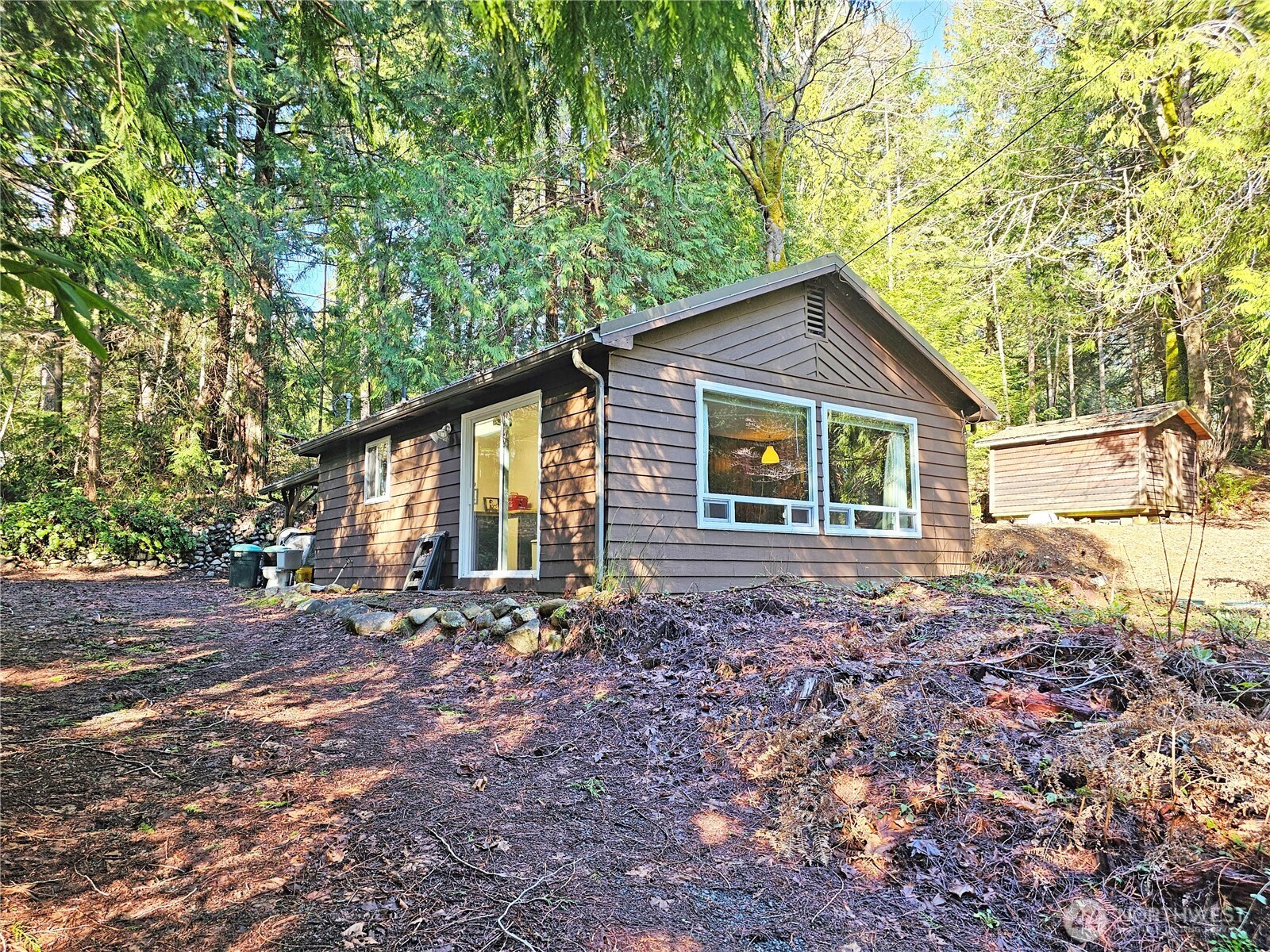 121 Bay View Avenue , Brinnon, WA 98320