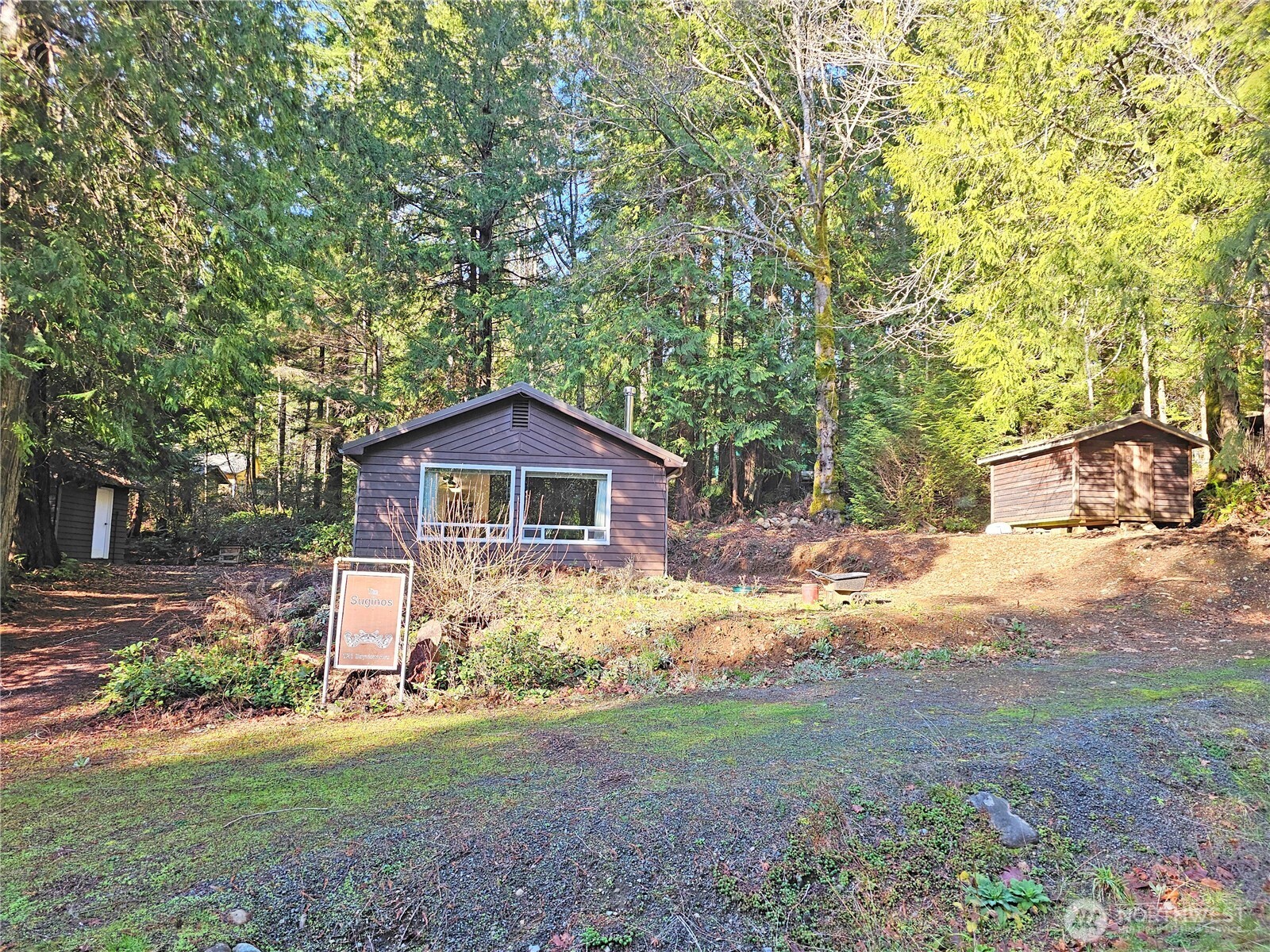 121 Bay View Avenue , Brinnon, WA 98320