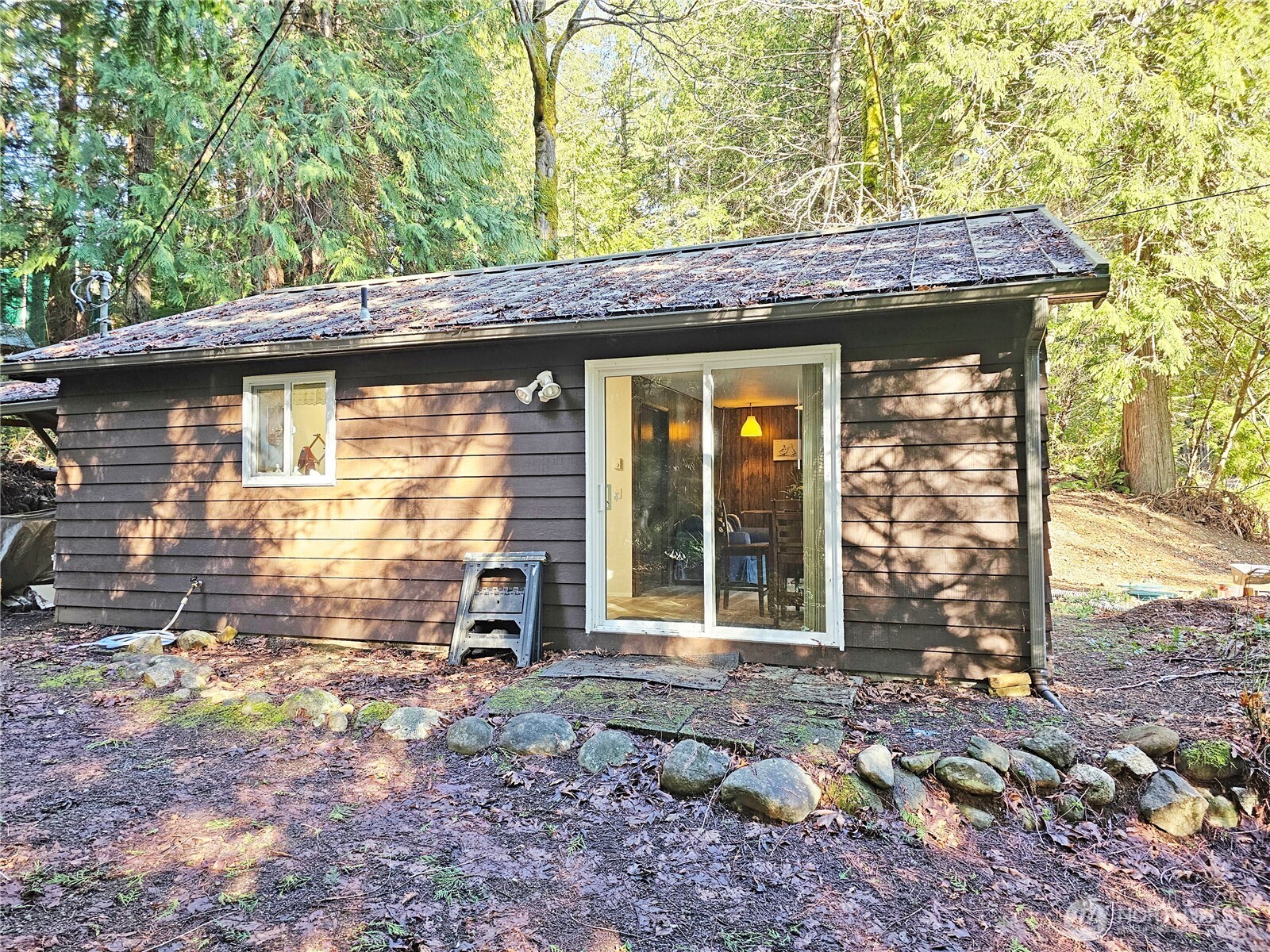 121 Bay View Avenue , Brinnon, WA 98320