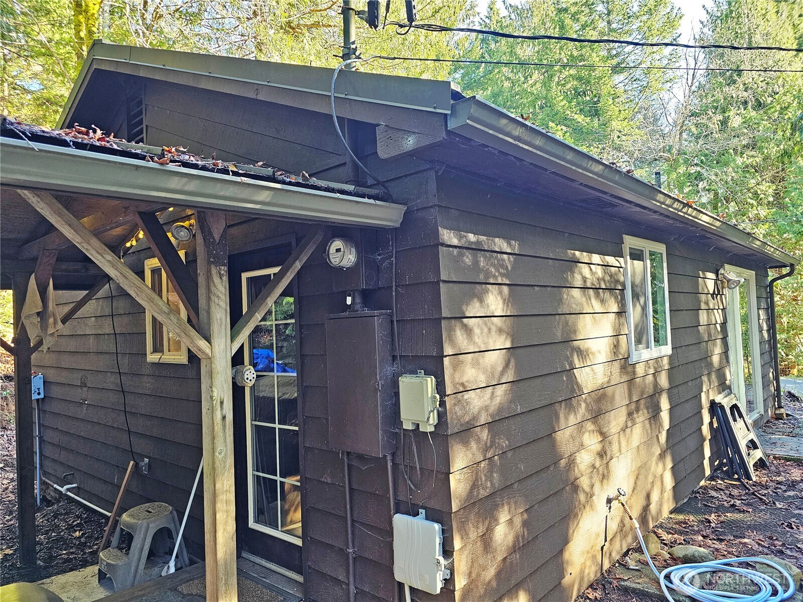 121 Bay View Avenue , Brinnon, WA 98320